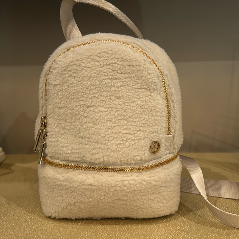 Lululemon City Adventure Backpack Micro Fleece